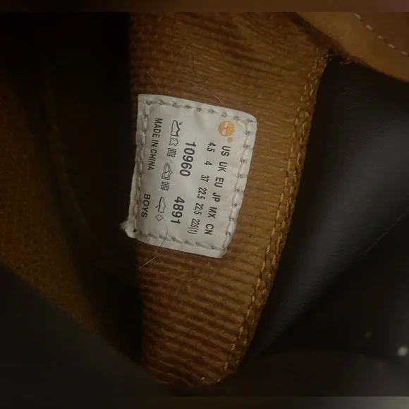 BOYS TIMBERLAND BOOTS 🥾 - Picture 6 of 6